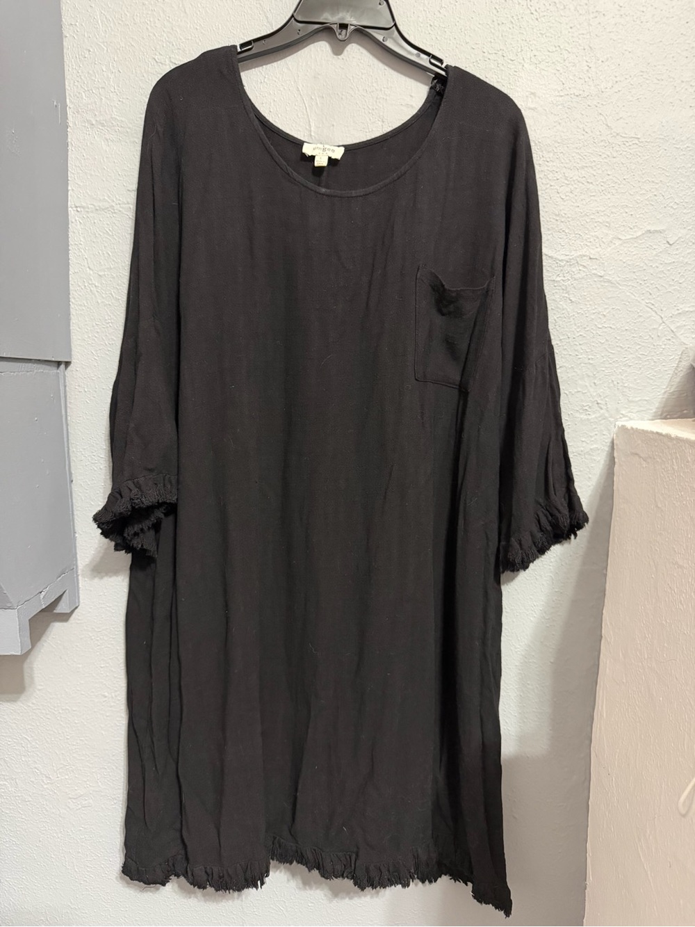 Umgee Black Tunic Style Dress with Frayed-Hem and Pocket size L